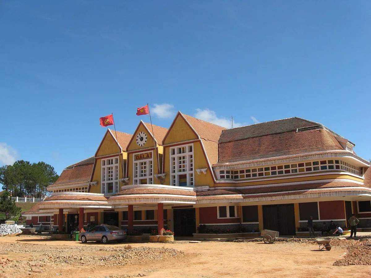 Đồi chè trong cảnh quan cao nguyên Lâm Đồng